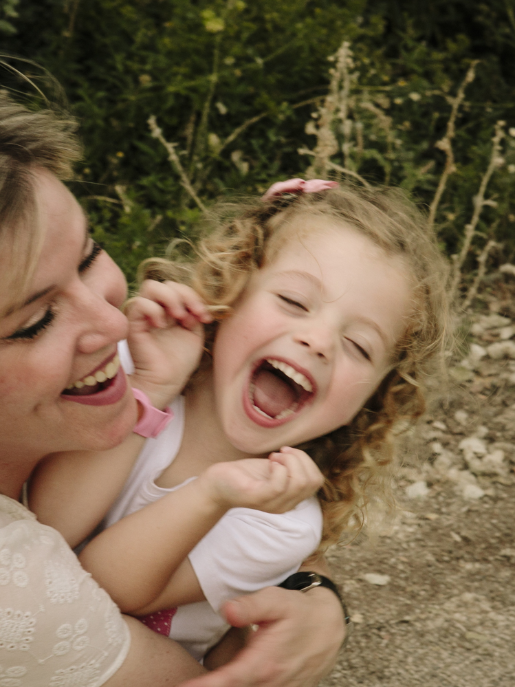 niña y mama